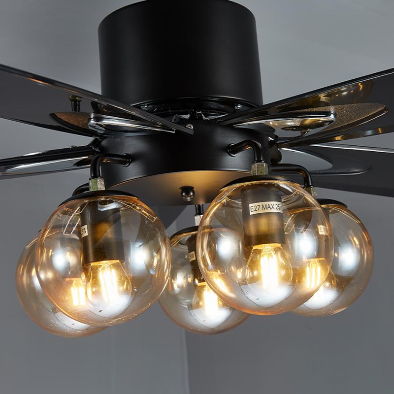 Großer ABS-Deckenventilator mit Flügeln und Licht Großer ABS-Deckenventilator mit Flügeln und Licht