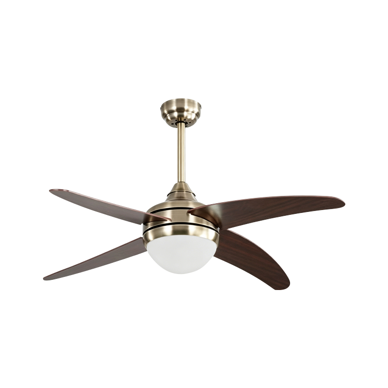 Deckenventilator mit Sperrholzflügeln und Licht Deckenventilator mit Sperrholzflügeln und Licht